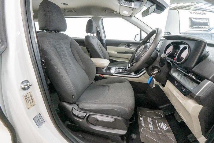 2023 Kia Carnival S
