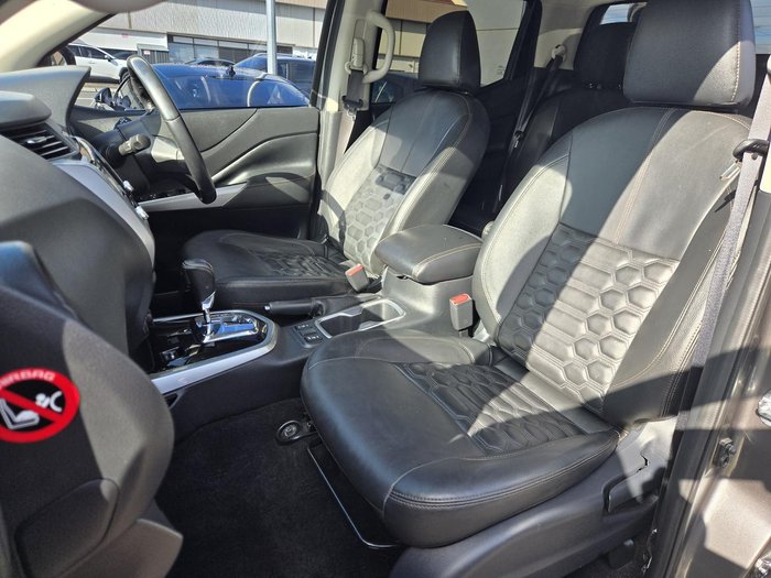 2021 Nissan Navara ST-X