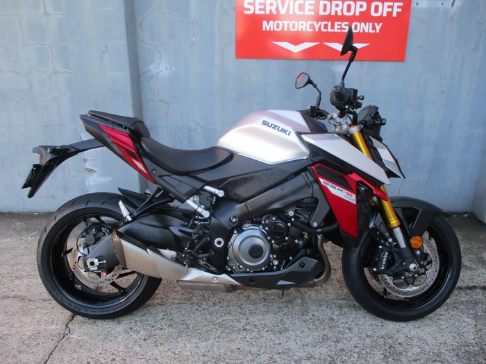 2023 Suzuki GSX-S1000 SILVER