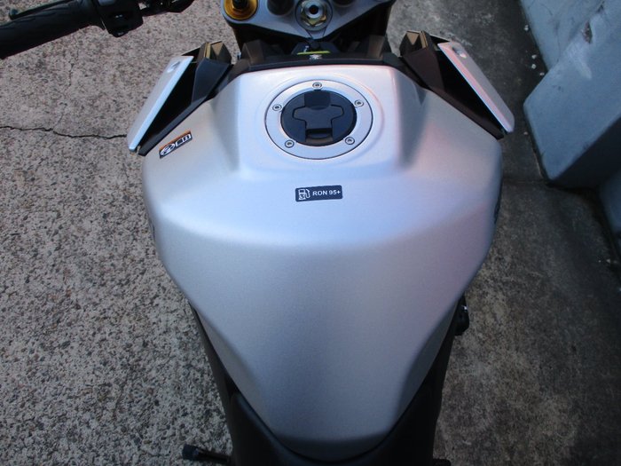 2023 Suzuki GSX-S1000 SILVER