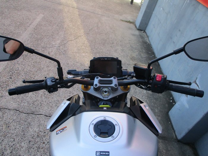 2023 Suzuki GSX-S1000 SILVER