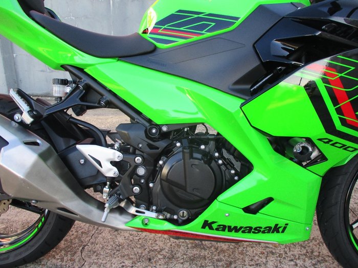 2023 Kawasaki NINJA 400 GREEN