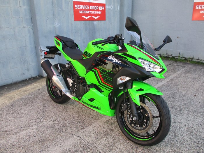 2023 Kawasaki NINJA 400 GREEN