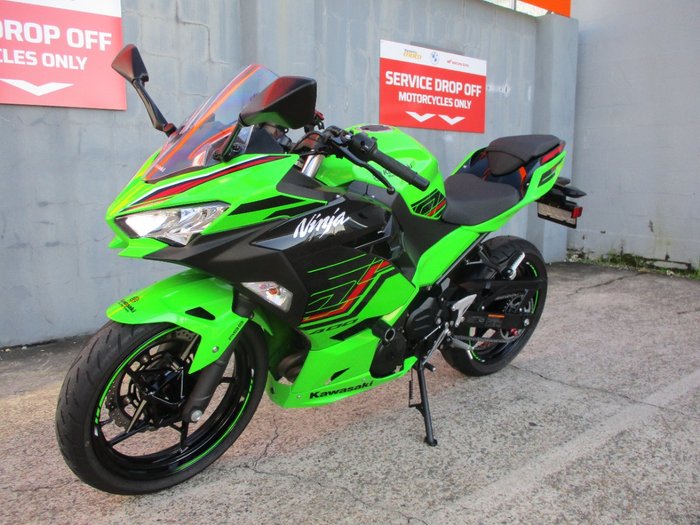 2023 Kawasaki NINJA 400 GREEN