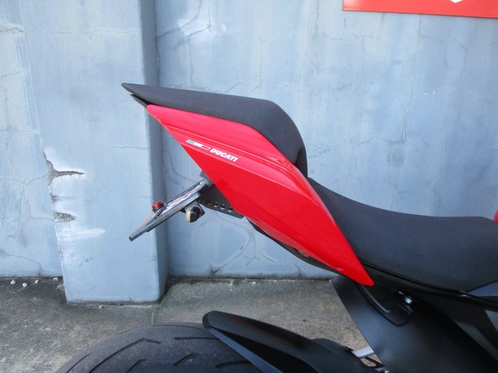 2021 Ducati PANIGALE V2 RED