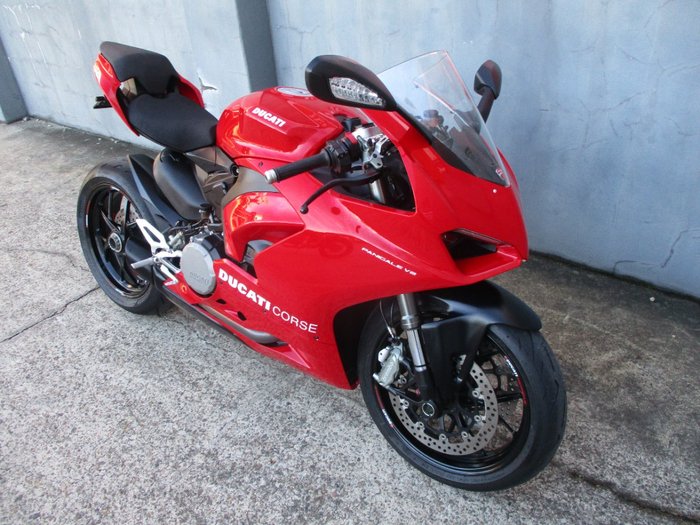 2021 Ducati PANIGALE V2 RED