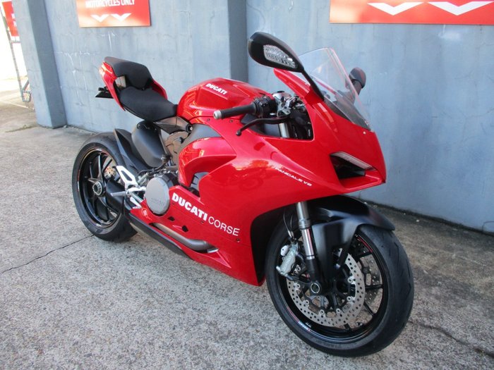 2021 Ducati PANIGALE V2 RED