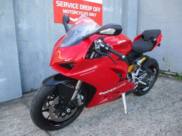 2021 Ducati PANIGALE V2 RED