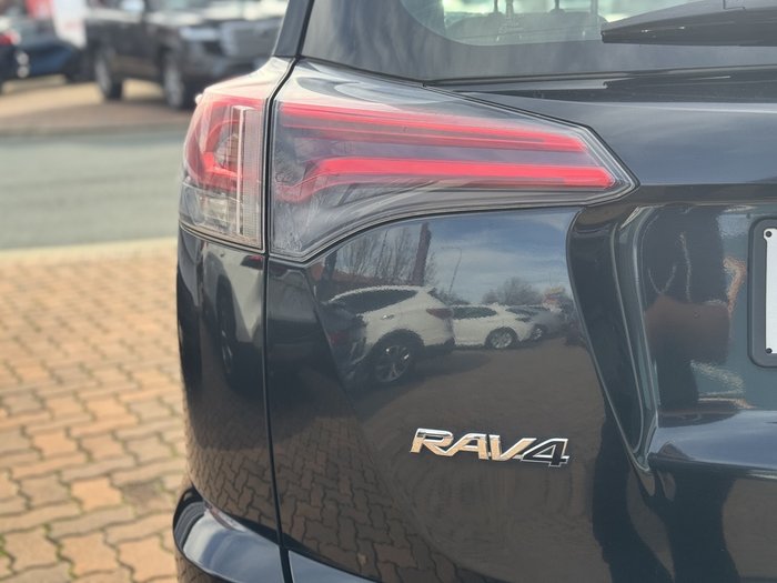 2016 Toyota RAV4 GX (4x4)