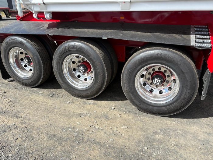 2026 Roadwest Side Tipper