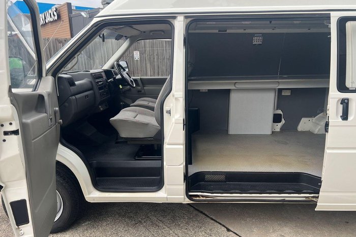 1999 Volkswagen Transporter T4 White