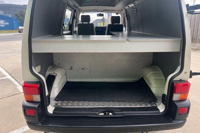 1999 Volkswagen Transporter T4 White