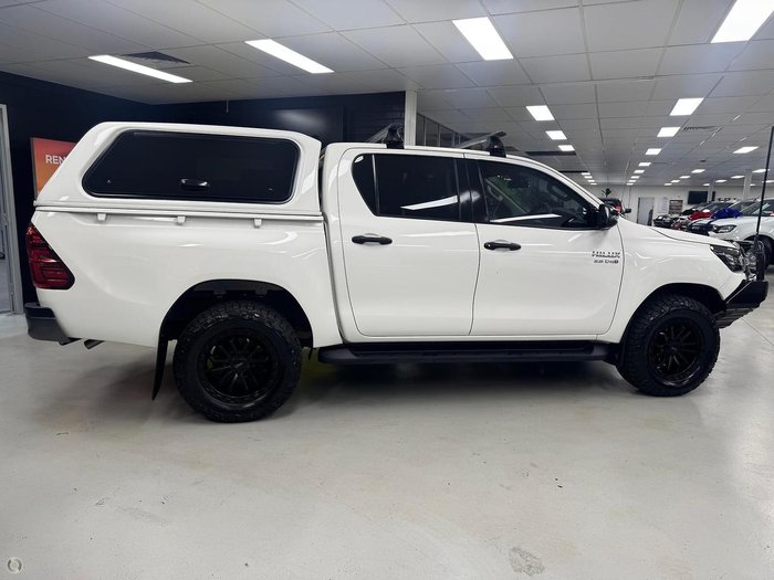 2020 Toyota Hilux SR