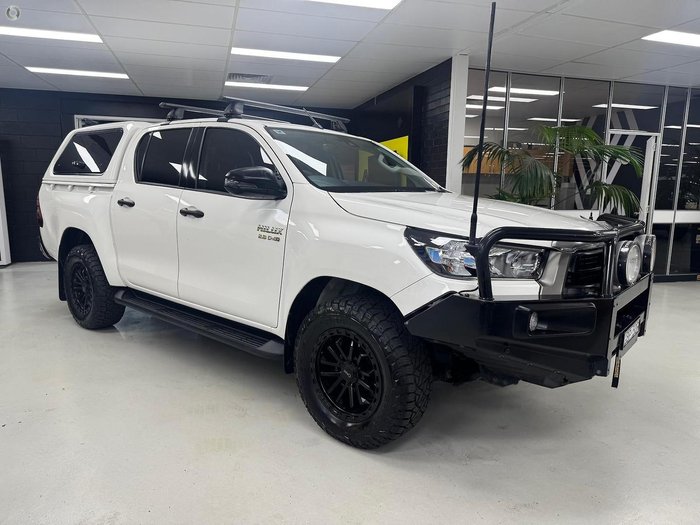 2020 Toyota Hilux SR