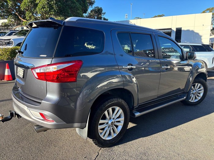 2018 Isuzu MU-X LS-T