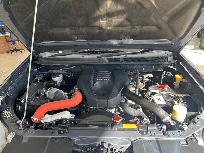 2018 Isuzu MU-X LS-T