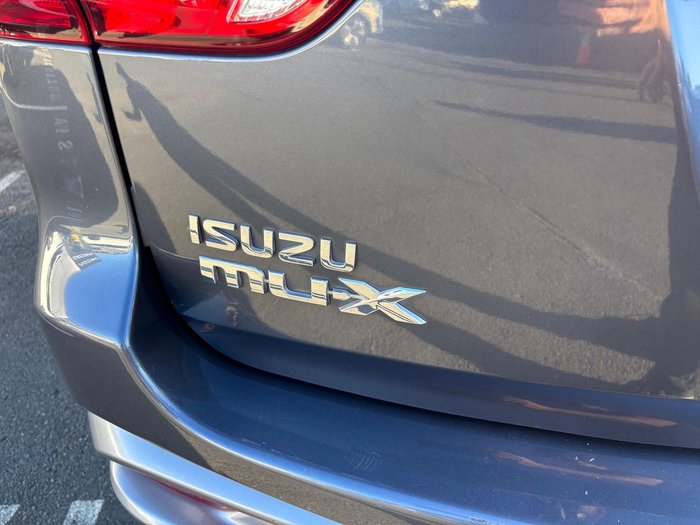 2018 Isuzu MU-X LS-T