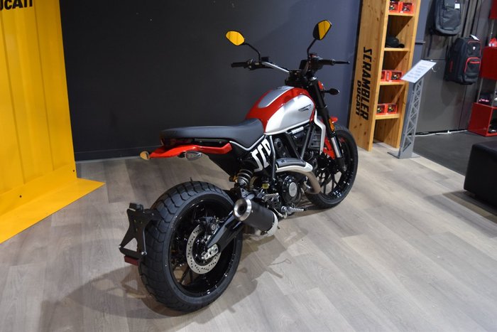 2025 Ducati SCRAMBLER ICON Red