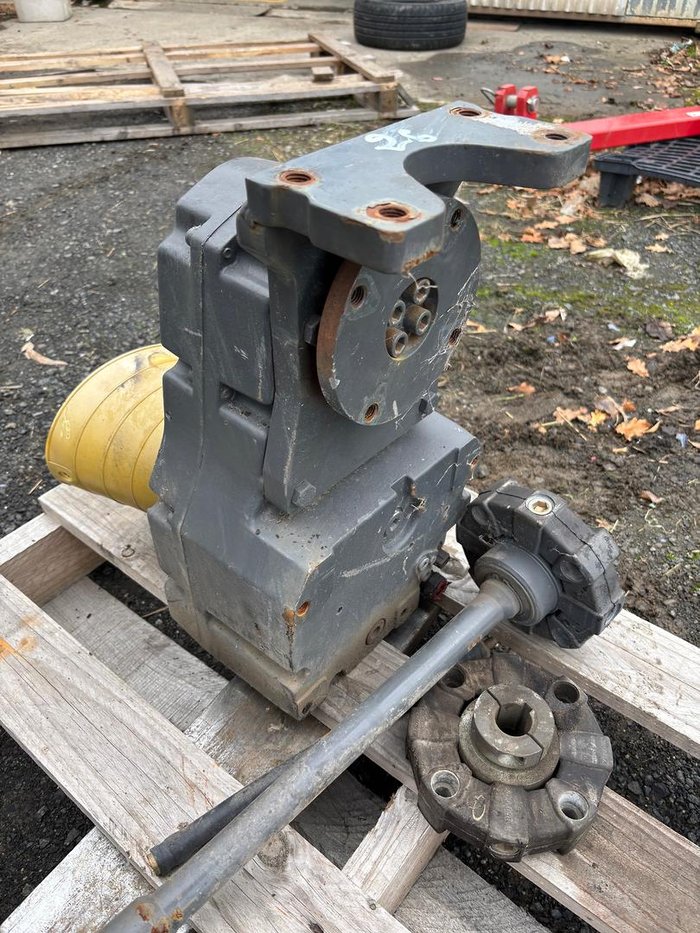 0 Massey Ferguson Front Pto Box 1000 Speed For Mf8737