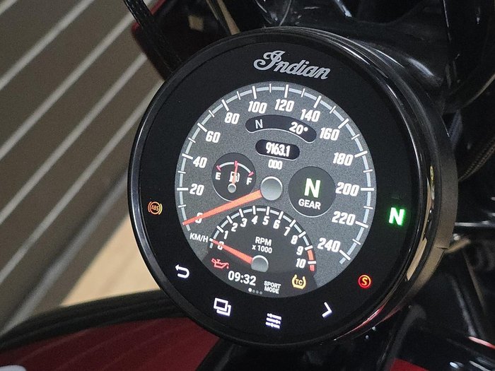 2025 INDIAN SCOUT 101 LIMITED Red