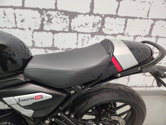 2026 Triumph Thruxton 400 Thruxton Black