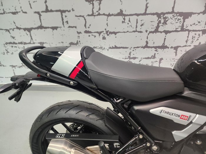 2026 Triumph Thruxton 400 Thruxton Black