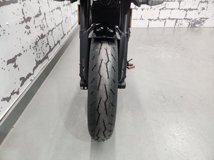 2026 Triumph Thruxton 400 Thruxton Black