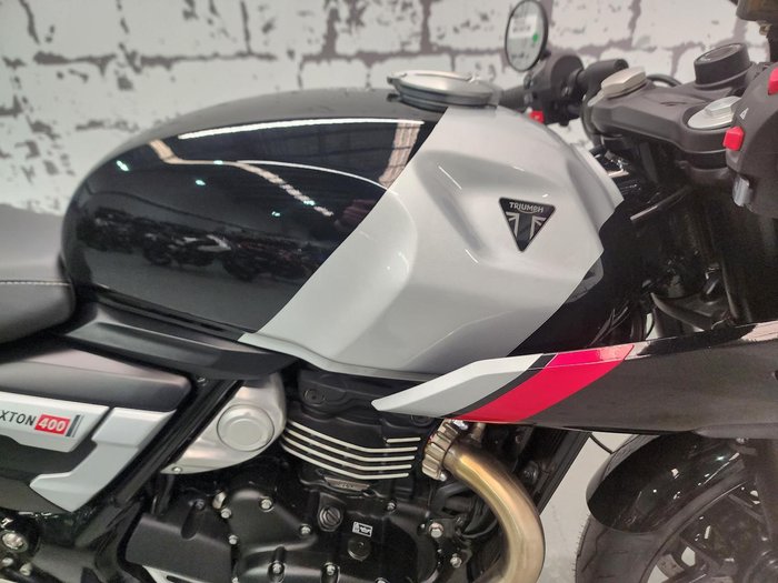 2026 Triumph Thruxton 400 Thruxton Black