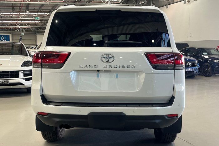 2026 Toyota Landcruiser VX