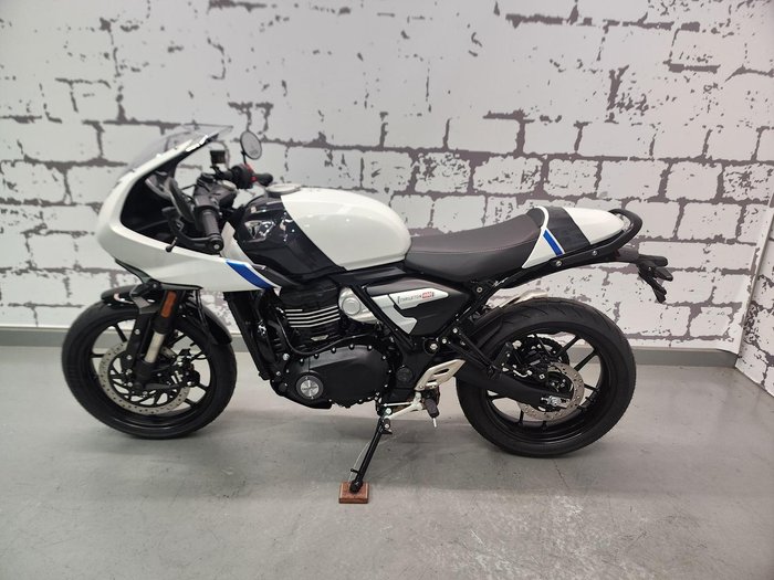 2026 Triumph Thruxton 400 Thruxton White