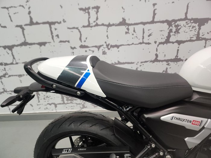 2026 Triumph Thruxton 400 Thruxton White