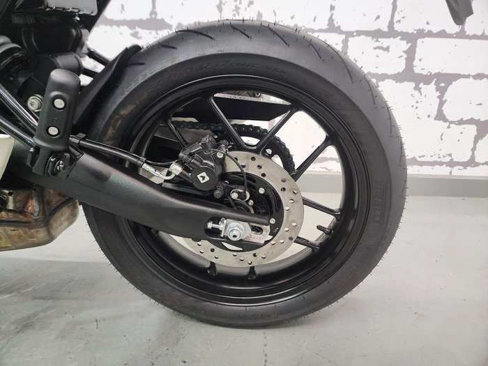 2026 Triumph Thruxton 400 Thruxton White