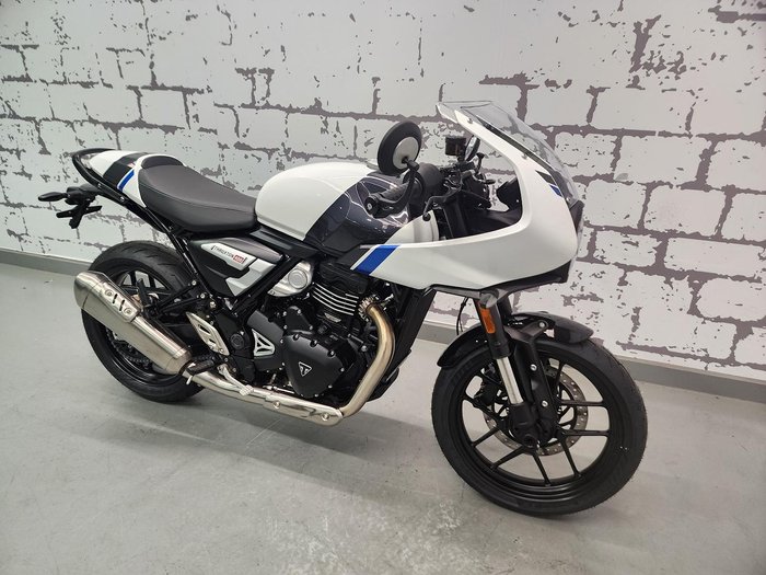 2026 Triumph Thruxton 400 Thruxton White