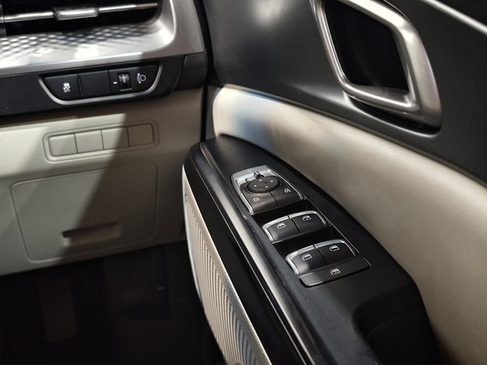 2023 Kia Carnival S