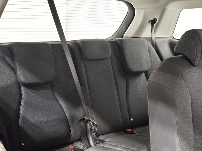 2023 Kia Carnival S