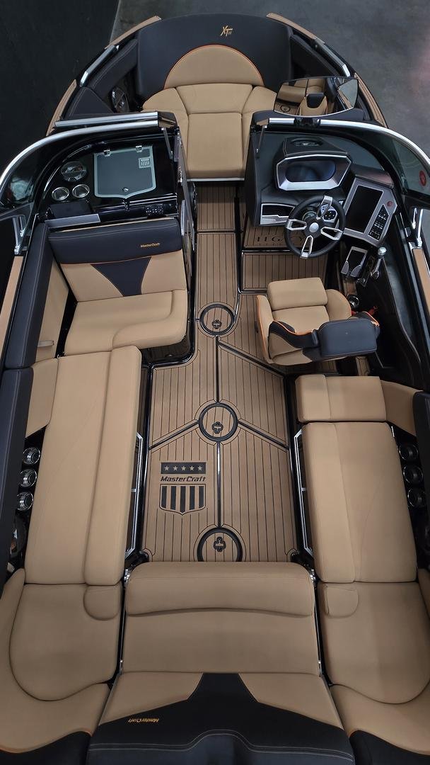 2019 MasterCraft XT22