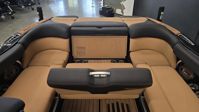 2019 MasterCraft XT22