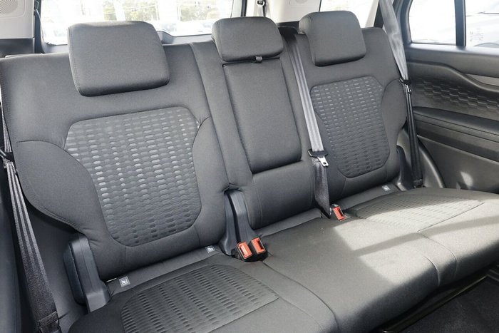 2025 Ford Everest Ambiente