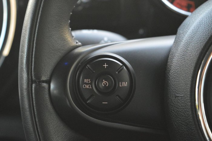 2015 MINI Clubman Cooper