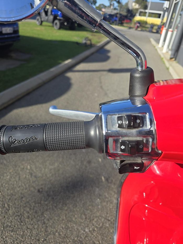 2021 Vespa Primavera 150 Red Primavera Red