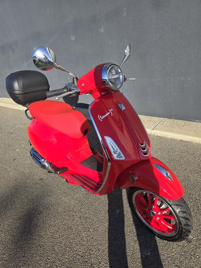 2021 Vespa Primavera 150 Red