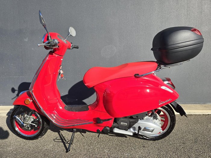 2021 Vespa Primavera 150 Red Primavera Red