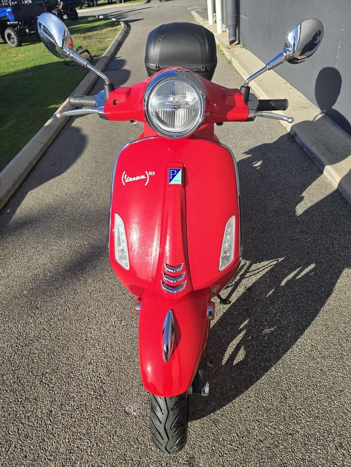 2021 Vespa Primavera 150 Red