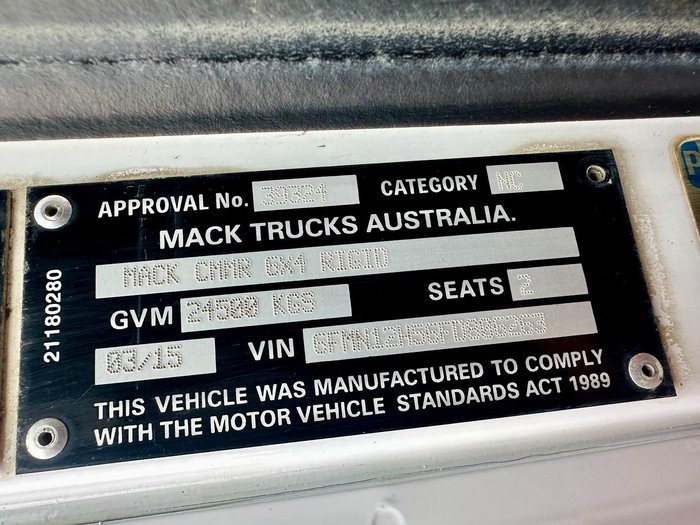 2015 Mack Granite WHITE