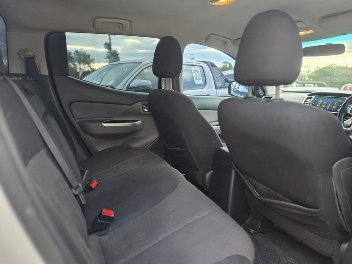 2017 Mitsubishi Triton GLS