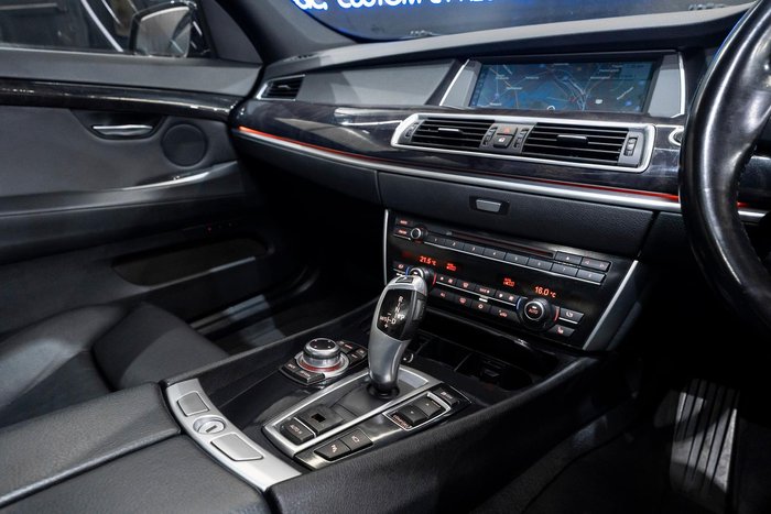 2012 BMW 5 Series 530d