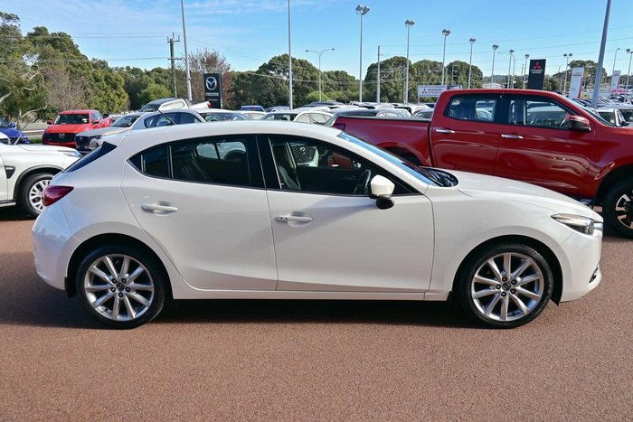 2018 Mazda 3 SP25