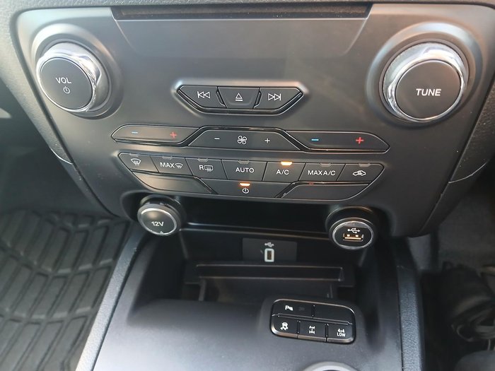 2020 Ford Everest Sport