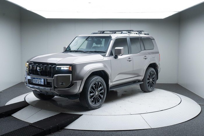 2025 Toyota Landcruiser Prado