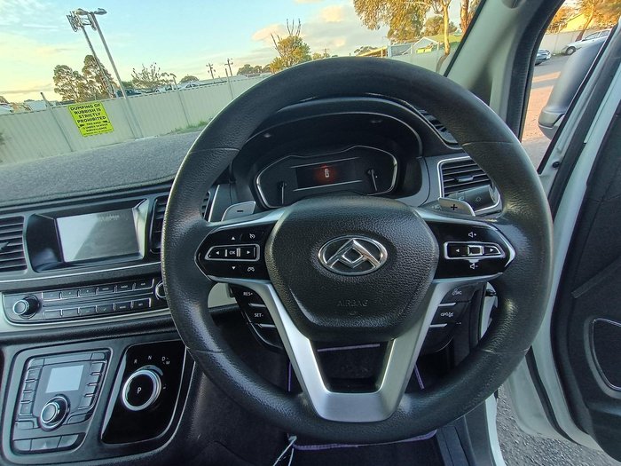 2022 LDV G10 +